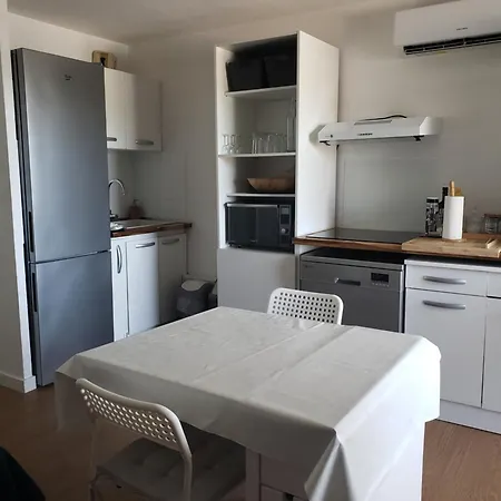T2 + Clim Et Piscine Apartment *